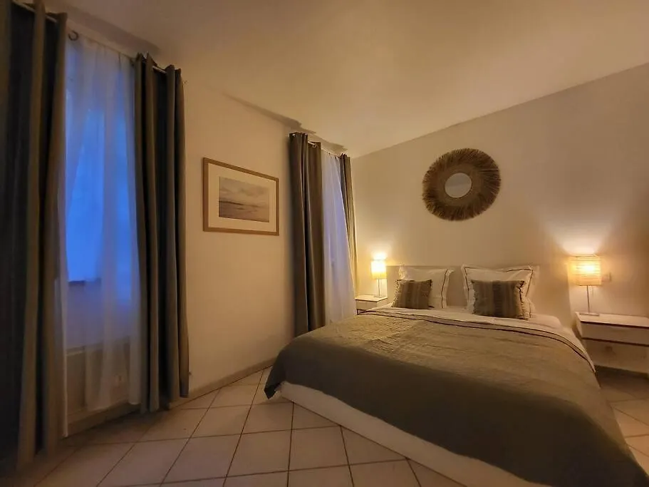 Apartment Au Centre De Villeneuve-Les-Avignon